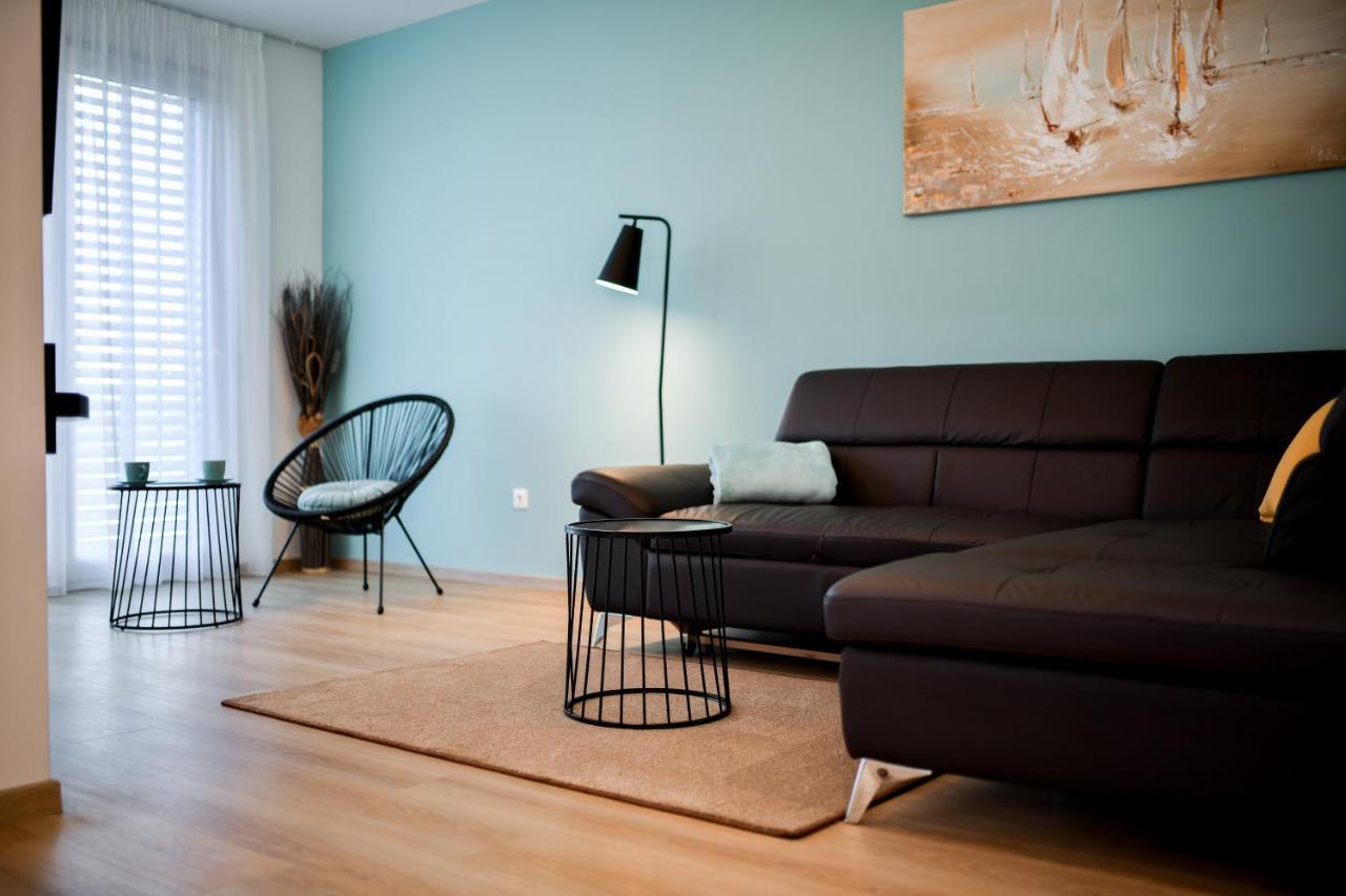 Crowonder Apartments & Rooms Oaza With Heated Swimming Pool And Sauna Турань Экстерьер фото