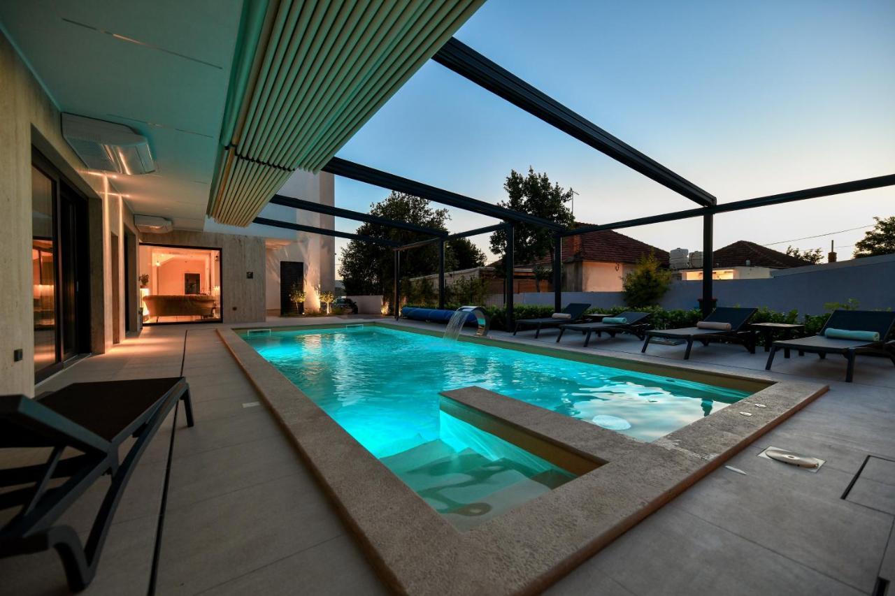 Crowonder Apartments & Rooms Oaza With Heated Swimming Pool And Sauna Турань Экстерьер фото