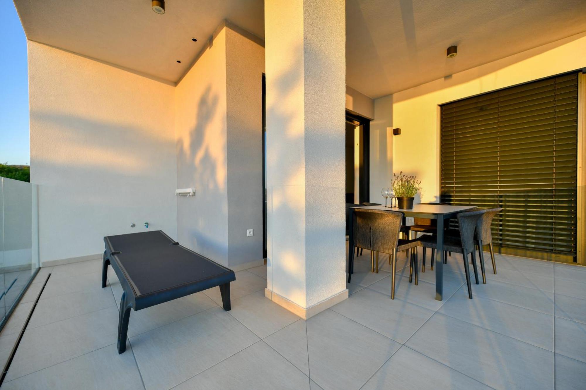 Crowonder Apartments & Rooms Oaza With Heated Swimming Pool And Sauna Турань Экстерьер фото